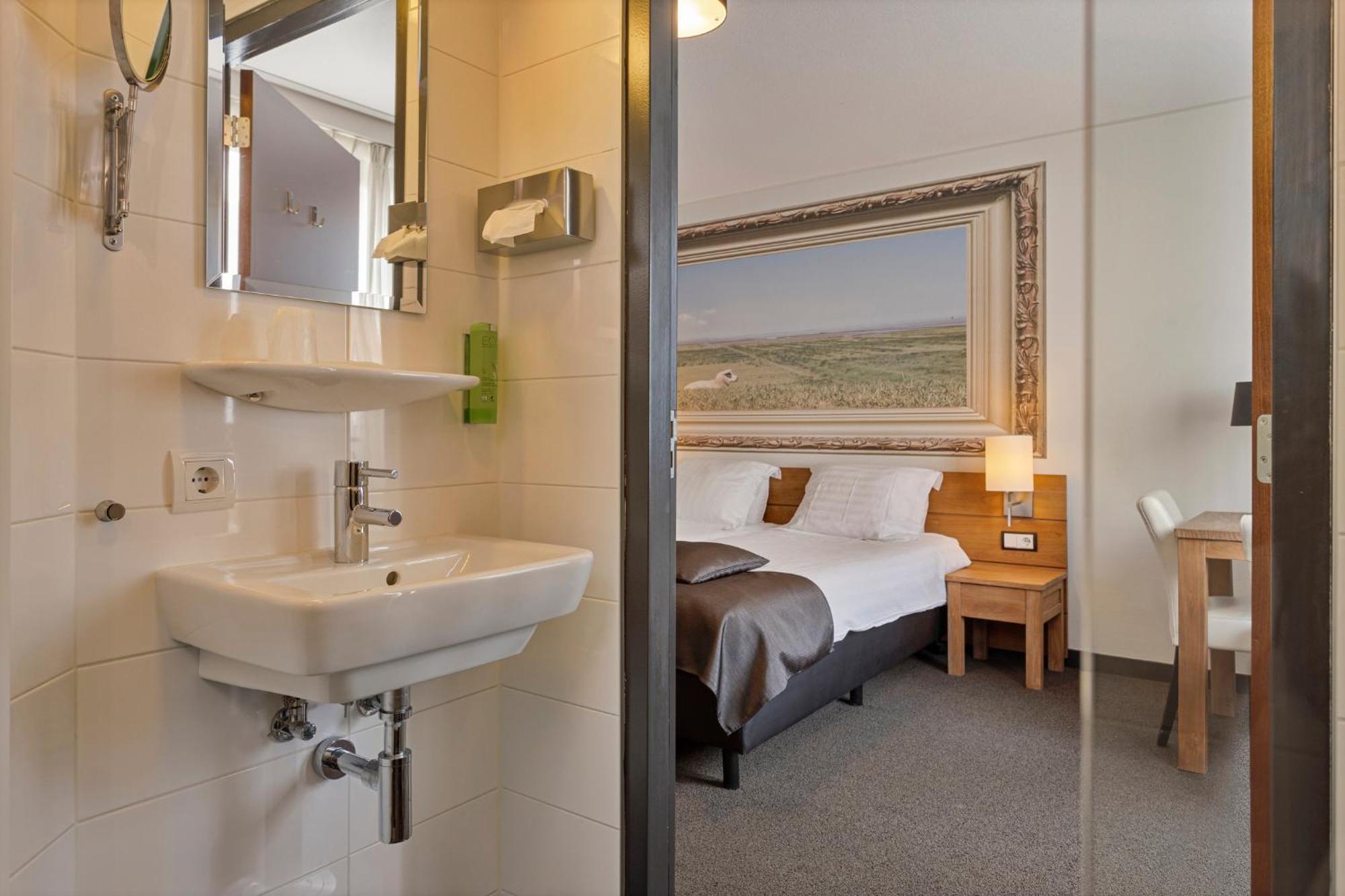 Hunzego Hotel Uithuizermeeden Luaran gambar