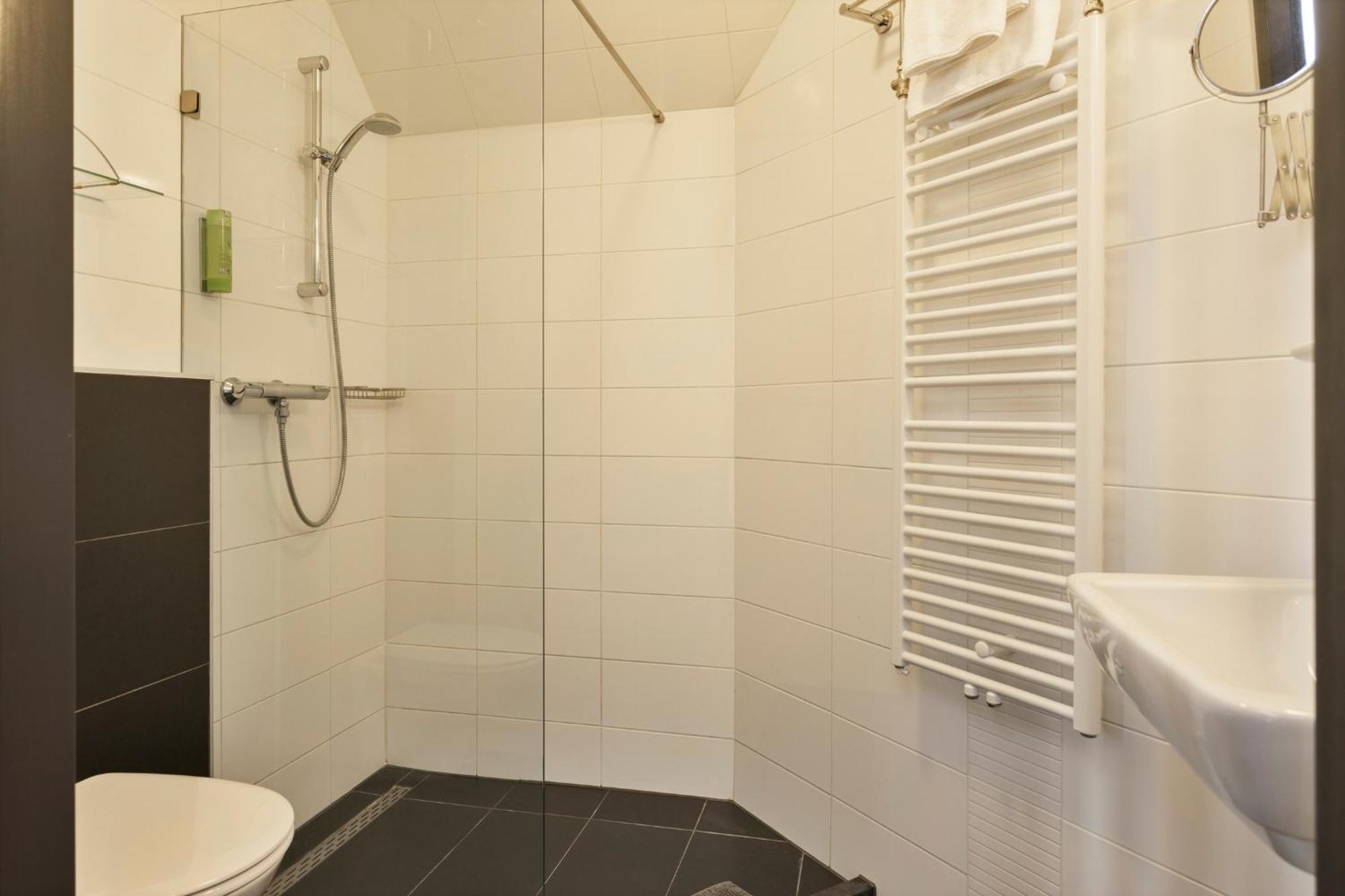 Hunzego Hotel Uithuizermeeden Luaran gambar